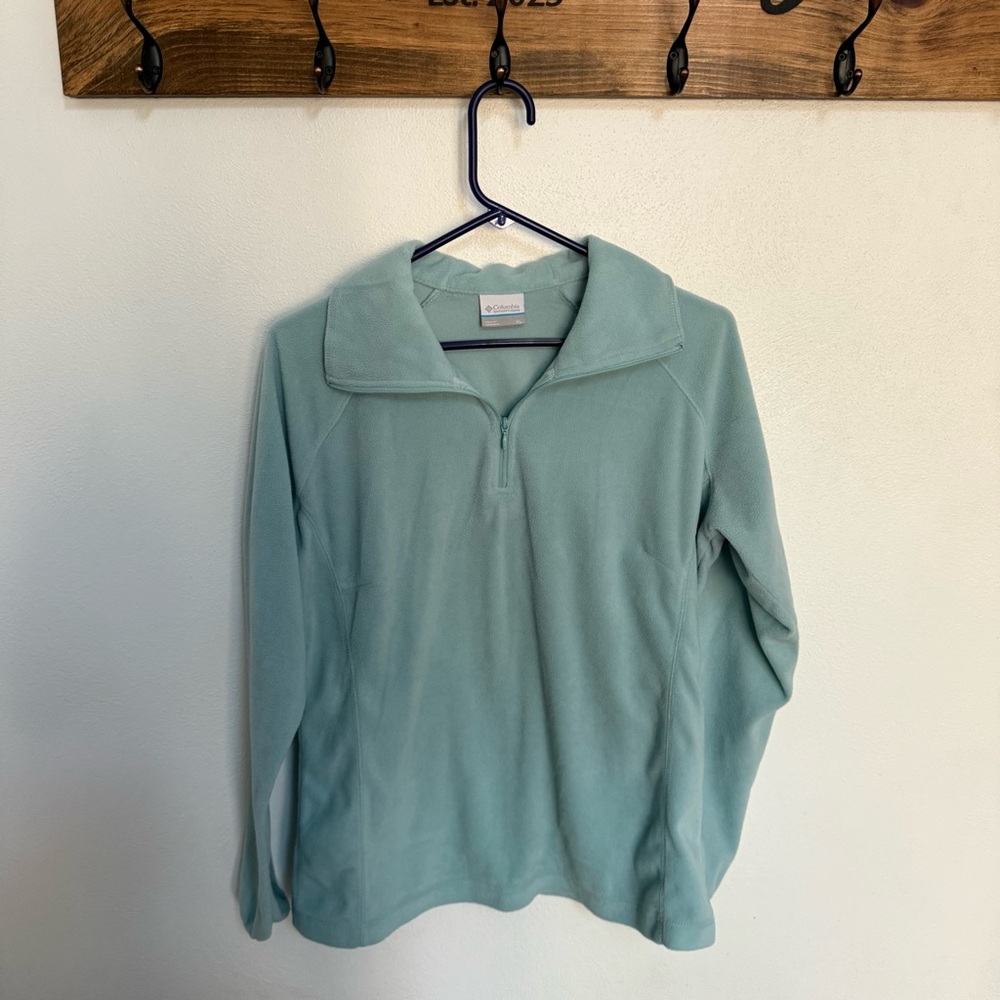 Columbia Soft Aqua Fleece Quarter Zip Sweatshirt